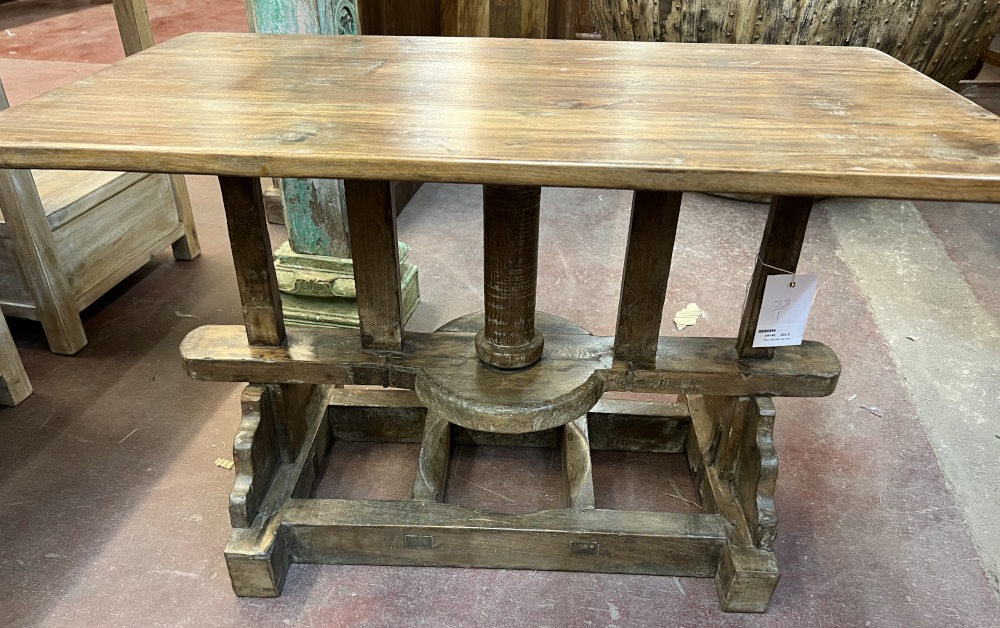 Table salon H52x L83x P46